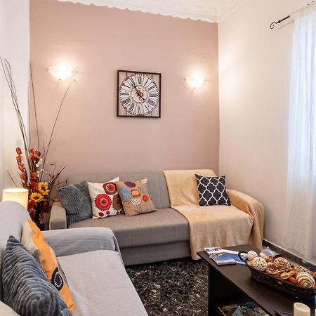 Sofi'S Flat In The City Center, 5Min To The Sea Kalamata Exterior foto