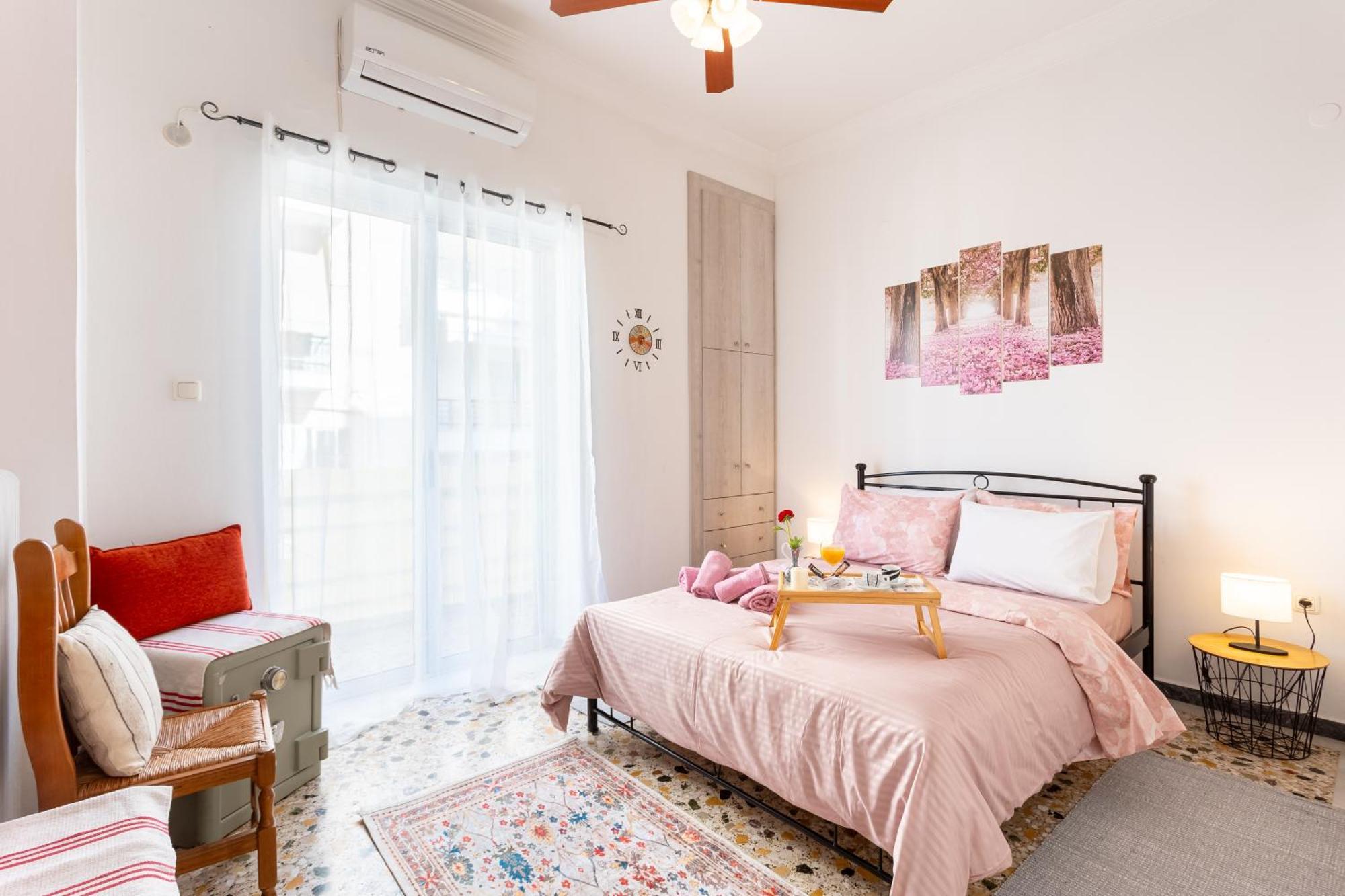 Sofi'S Flat In The City Center, 5Min To The Sea Kalamata Exterior foto